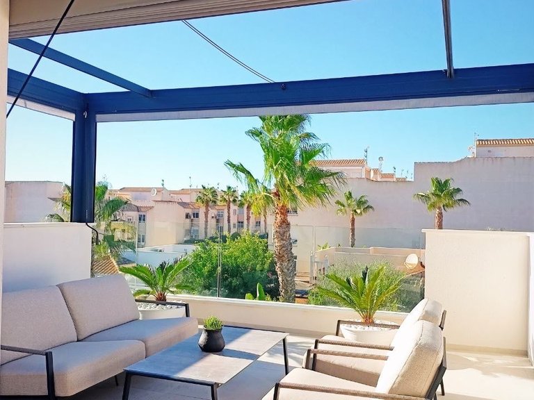 Villa for Sale in Punta Prima, Alicante 3