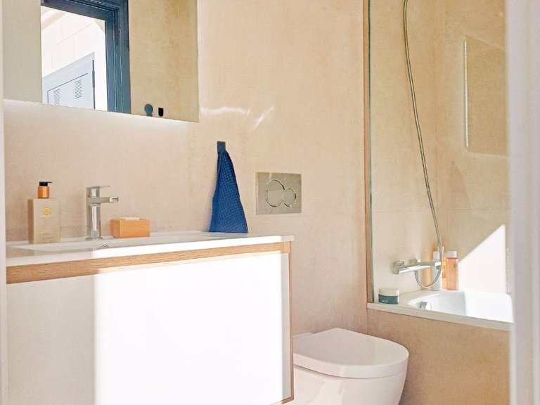 Villa for Sale in Punta Prima, Alicante 32