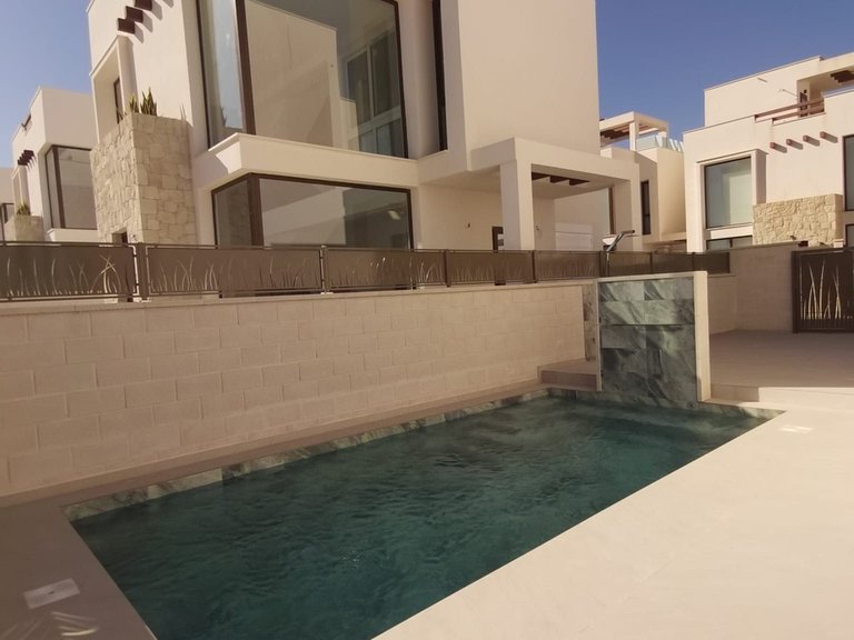 Villa for Sale in Ciudad Quesada, Alicante 1