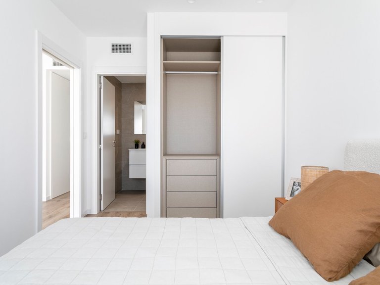 Apartment for Sale in Alicante, Alicante 24