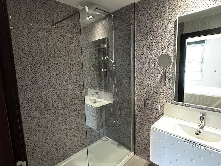 Apartment for Sale in Torrevieja, Alicante 38