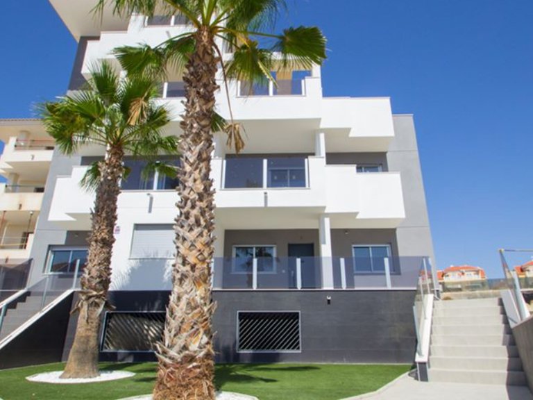 Apartment for Sale in Dehesa De Campoamor, Alicante 1