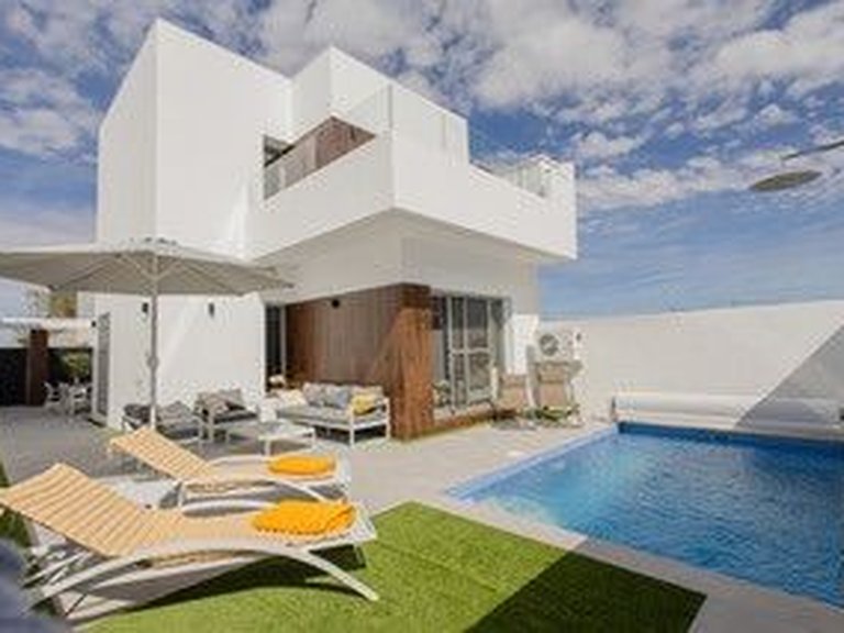 Villa for Sale in San Fulgencio, Alicante 1