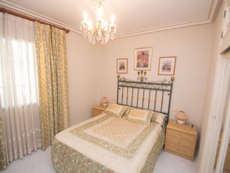 Apartment for Sale in Torrevieja, Alicante 32