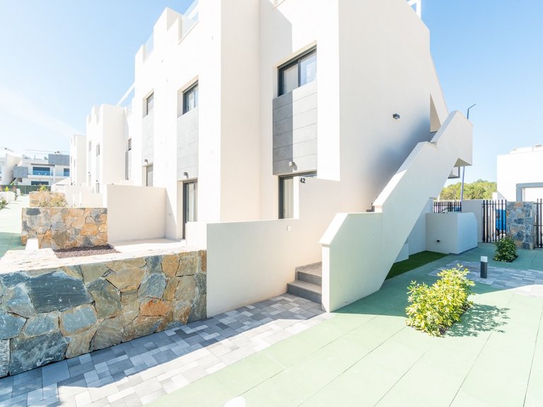 Apartment for Sale in Urbanizacion Los Balcones, Alicante 42