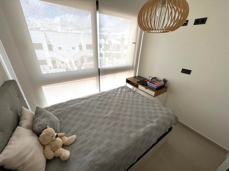 Apartment for Sale in Urbanizacion Los Balcones, Alicante 16