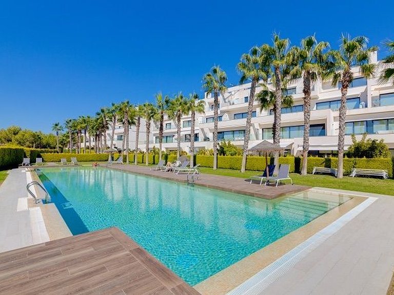 Apartment for Sale in Dehesa De Campoamor, Alicante 1