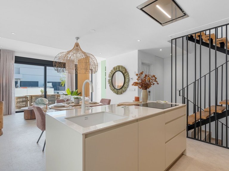 Villa for Sale in Dolores, Alicante 28