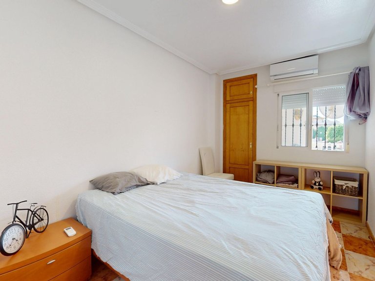 Apartment for Sale in La Zenia, Alicante 10