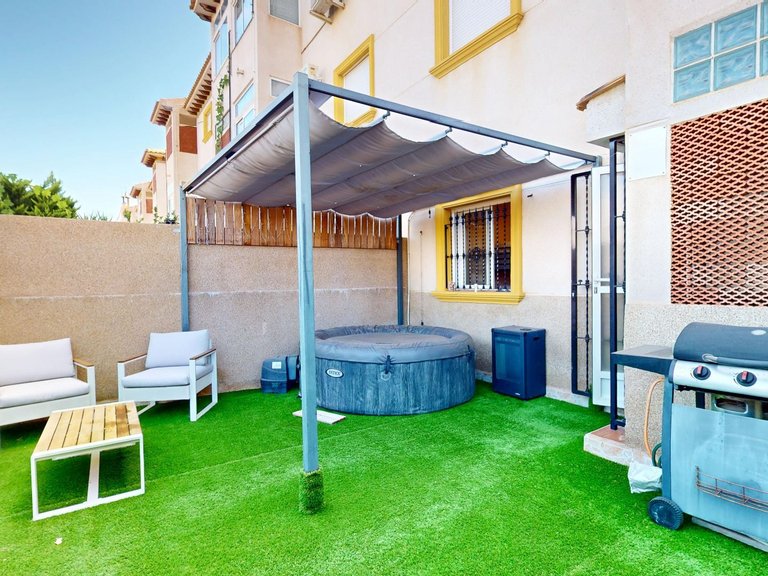 Apartment for Sale in La Zenia, Alicante 1