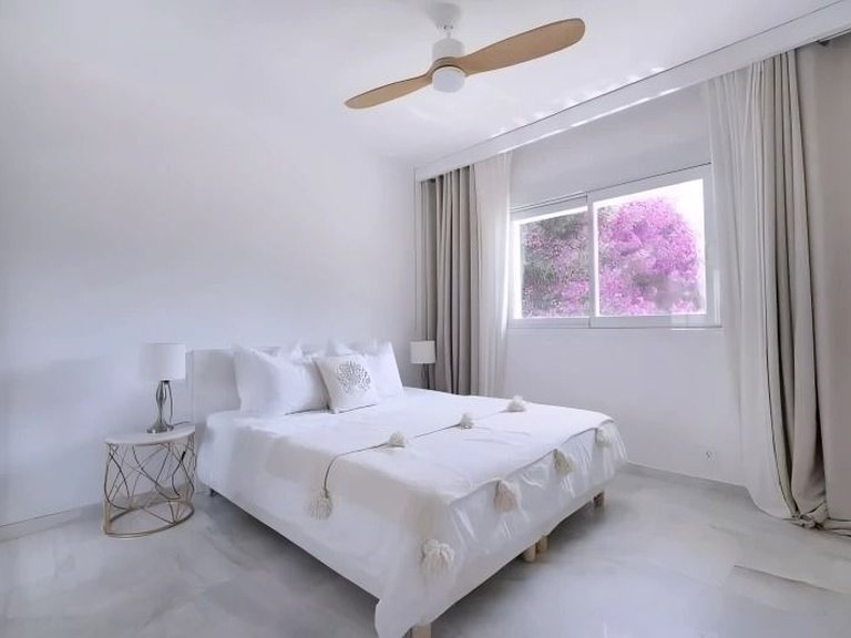 Villa for Sale in Marbella, Malaga 10