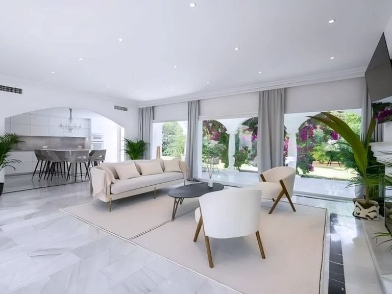 Villa for Sale in Marbella, Malaga 5