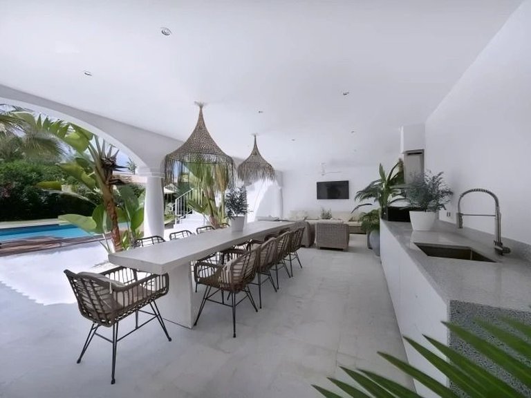 Villa for Sale in Marbella, Malaga 6