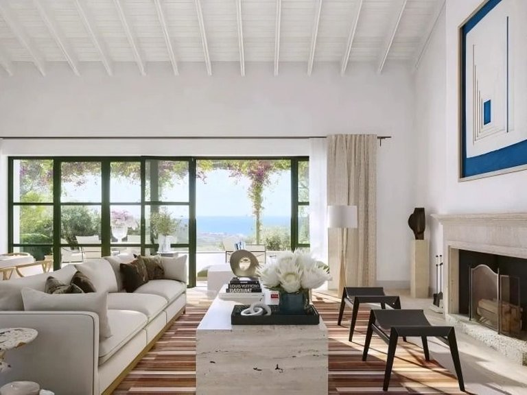 Villa for Sale in Casares, Malaga 11