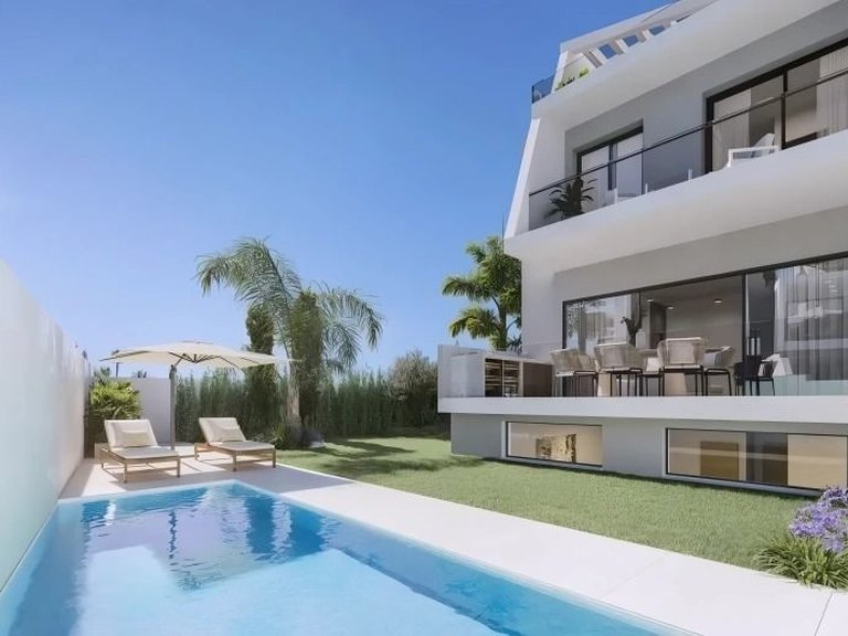 Town House for Sale in Estepona, Malaga 1
