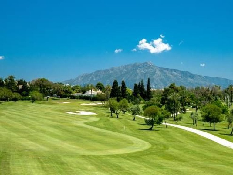 Apartment for Sale in Benahavís, Malaga 27