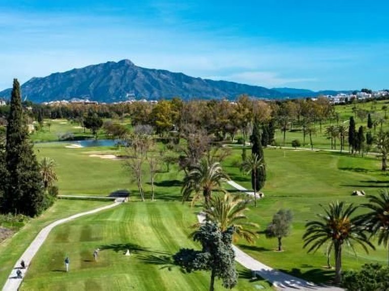 Apartment for Sale in Benahavís, Malaga 28