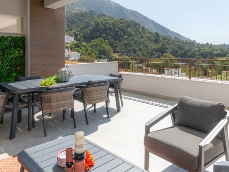 Town House for Sale in Istán, Malaga 6