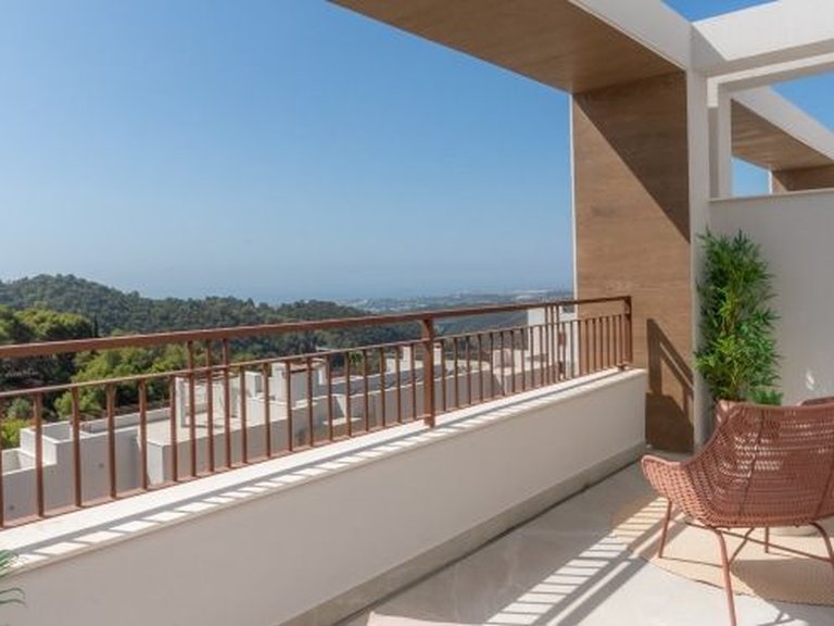 Town House for Sale in Istán, Malaga 9