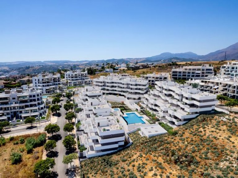 Apartment for Sale in Estepona, Malaga 1