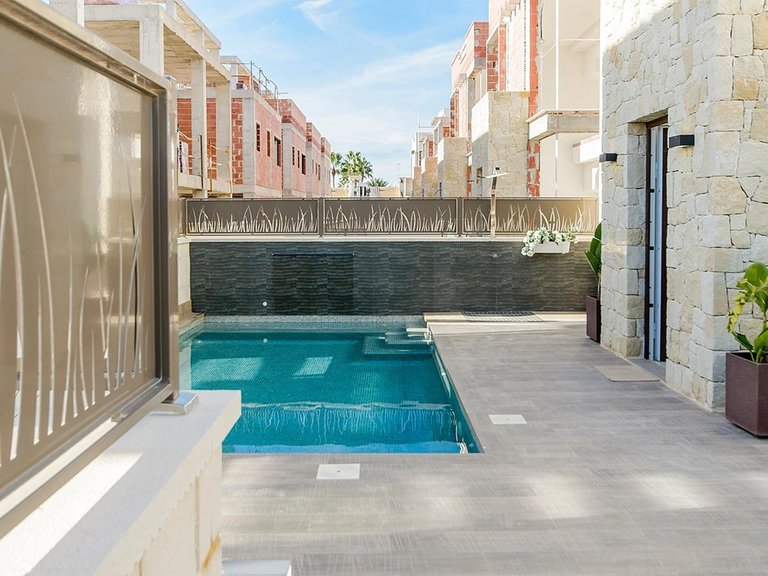 Villa for Sale in Los Montesinos, Alicante 25