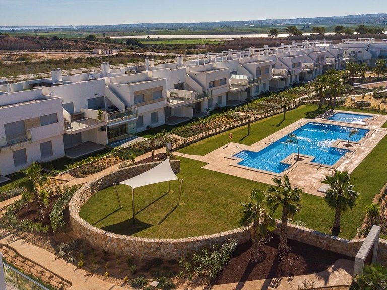 Villa for Sale in Los Montesinos, Alicante 3