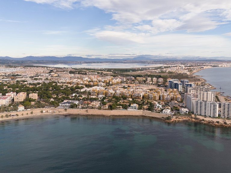 Villa for Sale in Pilar de la Horadada, Alicante 24