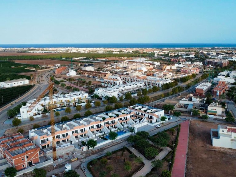 Villa for Sale in Pilar de la Horadada, Alicante 24