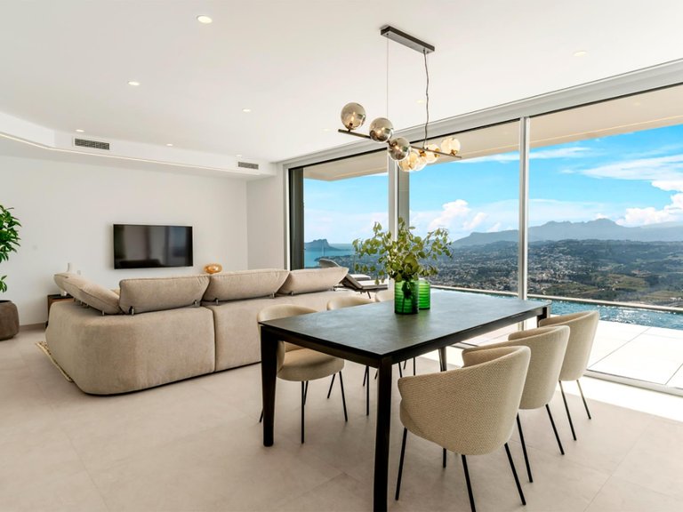 Villa for Sale in Benitatxell, Alicante 3