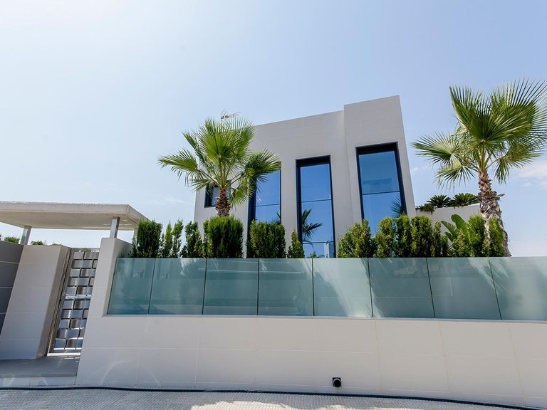 Villa for Sale in Orihuela Costa, Alicante 2