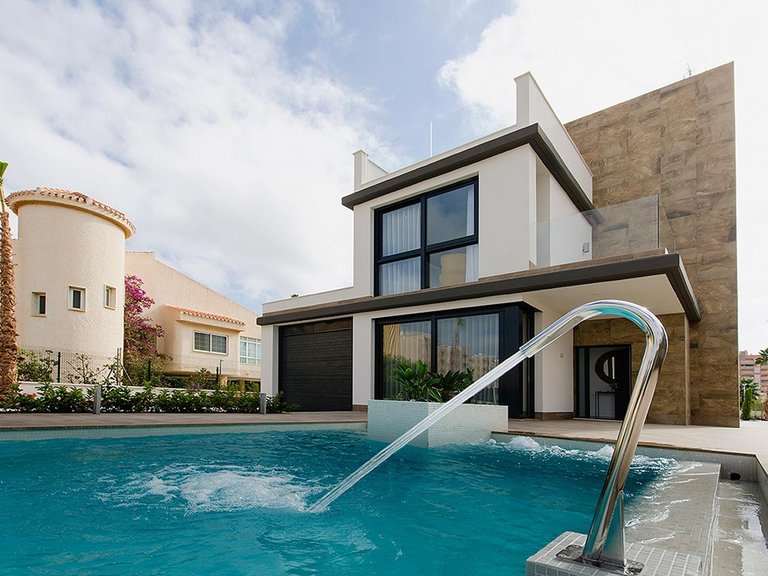 Villa for Sale in Orihuela Costa, Alicante 2