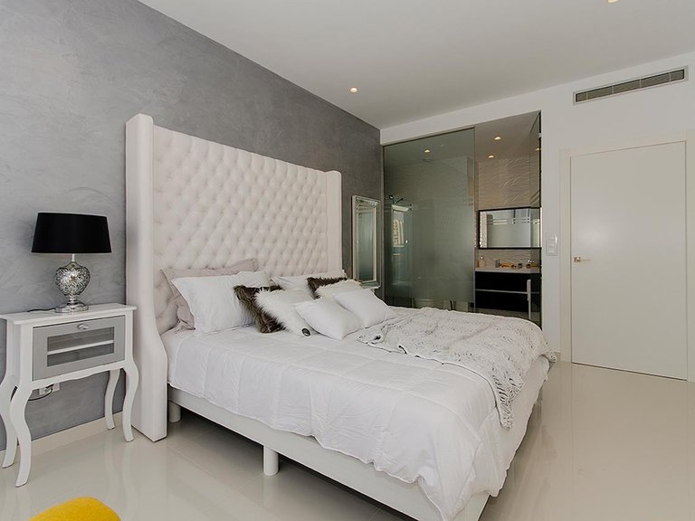 Villa for Sale in Orihuela Costa, Alicante 9