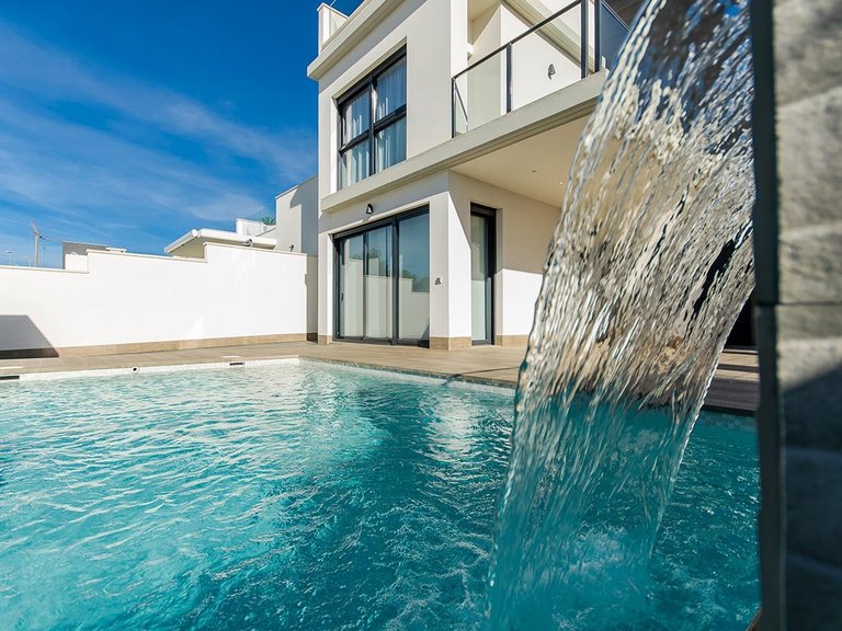 Villa for Sale in San Miguel de Salinas, Alicante 1