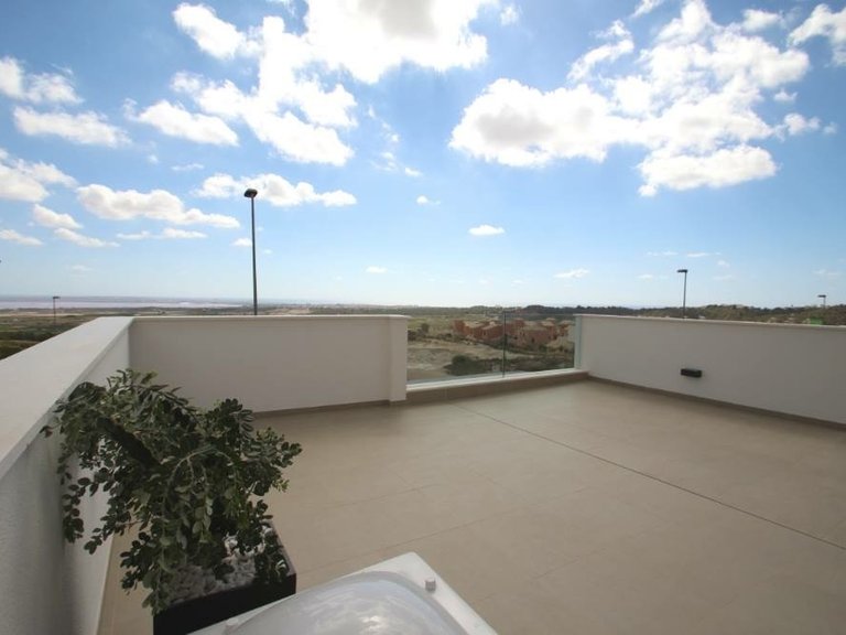 Villa for Sale in San Miguel de Salinas, Alicante 12