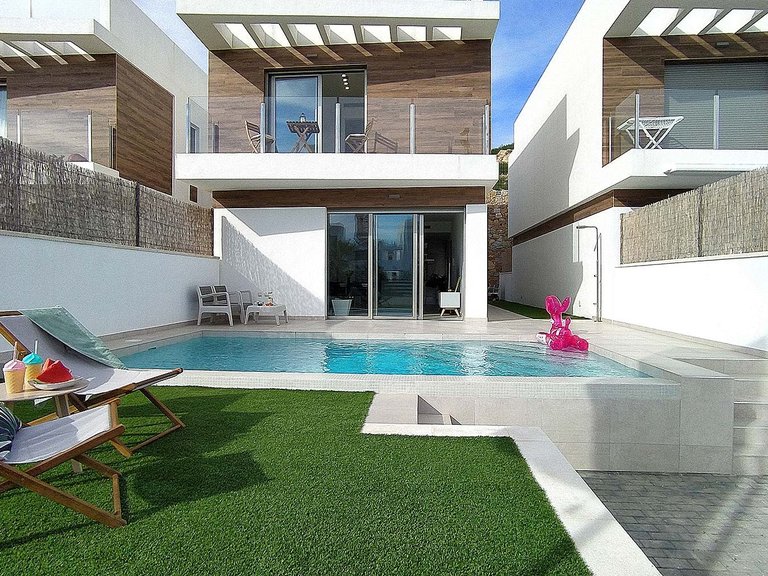 Villa for Sale in Orihuela Costa, Alicante 1