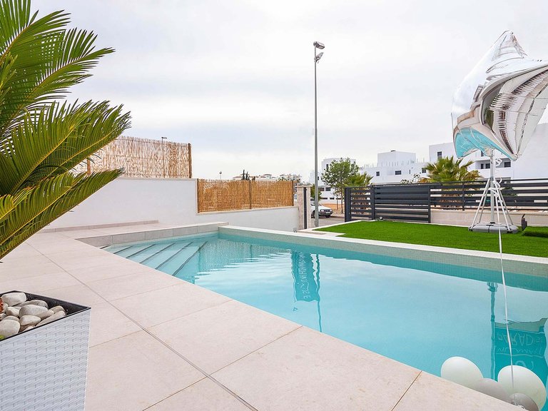Villa for Sale in Orihuela Costa, Alicante 2