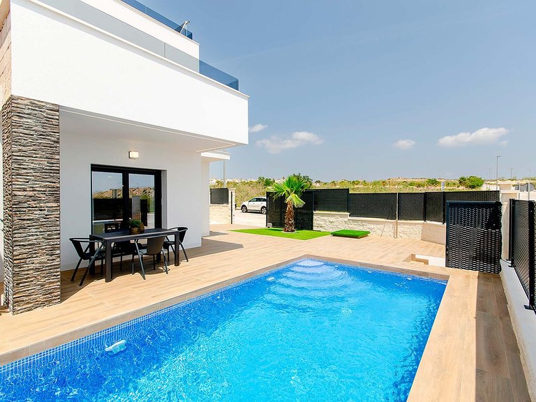 Villa for Sale in Los Montesinos, Alicante 31