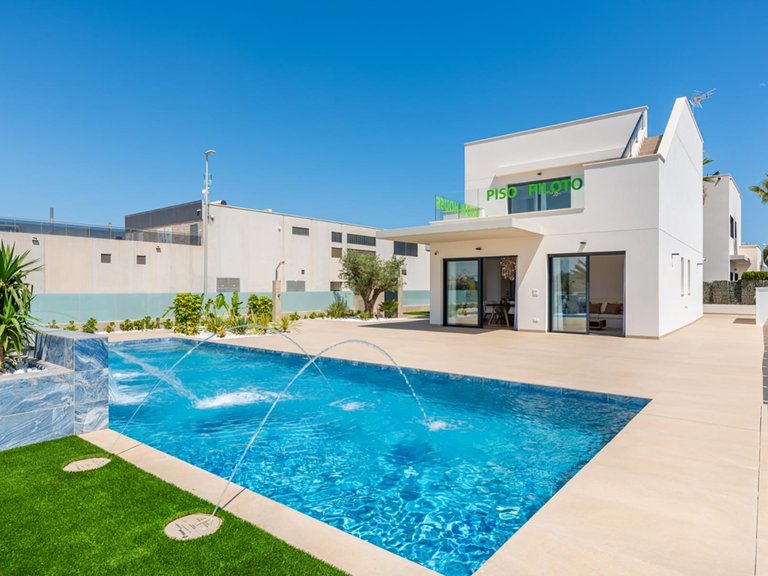 Villa for Sale in Orihuela Costa, Alicante 1