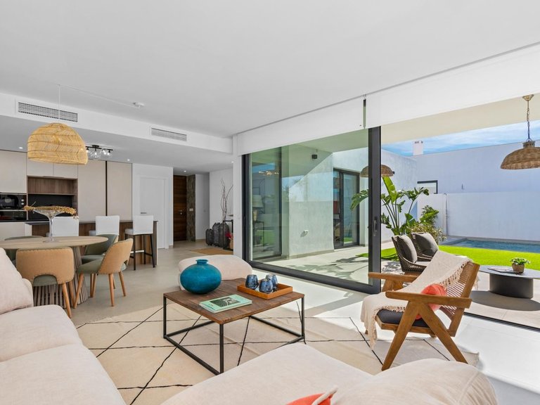 Villa for Sale in La Manga Del Mar Menor, Costa Cálida 3