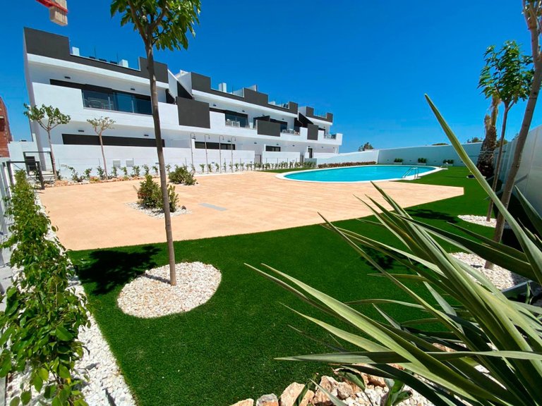 Villa for Sale in Torrevieja, Alicante 28
