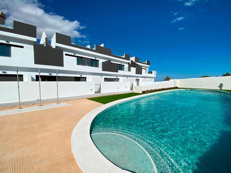 Villa for Sale in Torrevieja, Alicante 1