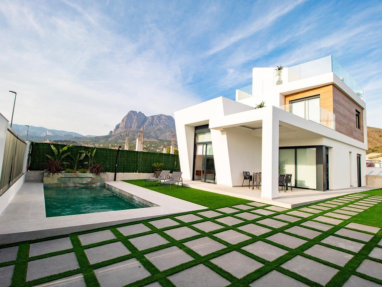 Villa for Sale in Finestrat, Alicante 1
