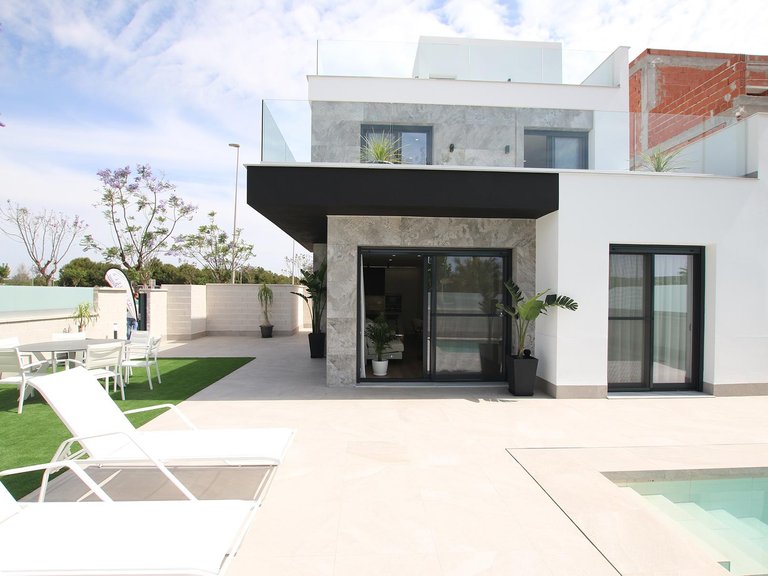 Villa for Sale in Pilar de la Horadada, Alicante 27