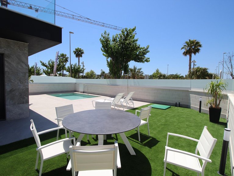 Villa for Sale in Pilar de la Horadada, Alicante 3