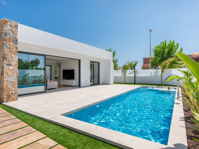Villa for Sale in Los Alcazares, Costa Cálida 2