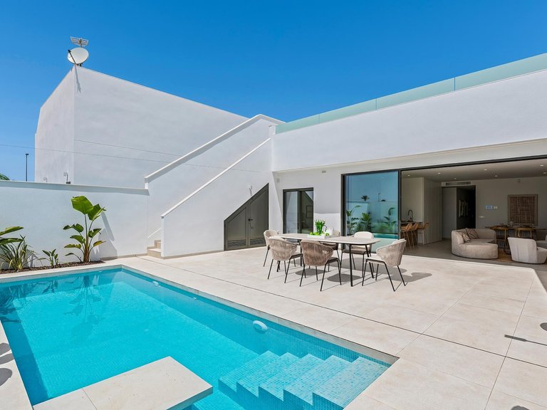 Villa for Sale in Los Alcazares, Costa Cálida 1
