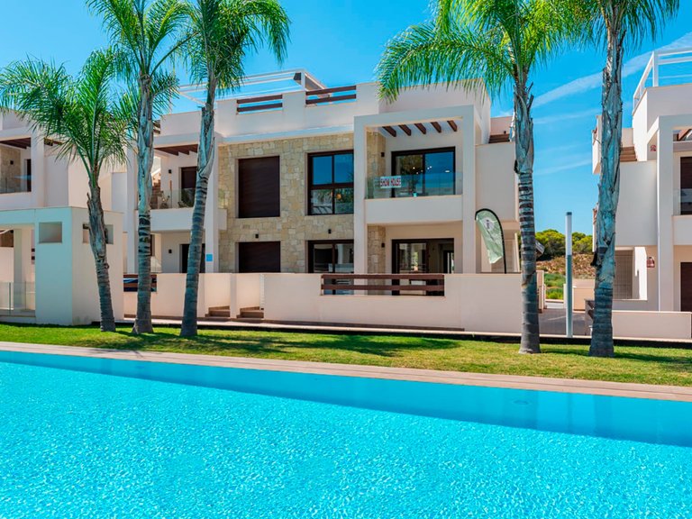 Villa for Sale in Torrevieja, Alicante 2