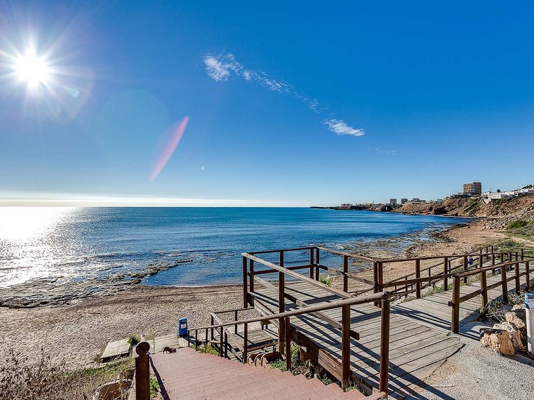 Villa for Sale in Torrevieja, Alicante 32