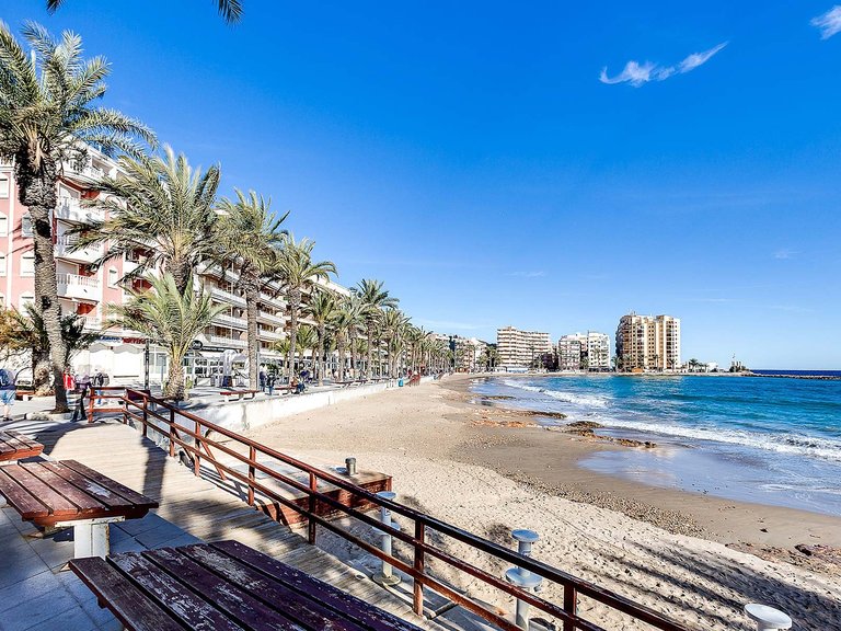Apartment for Sale in Torrevieja, Alicante 15