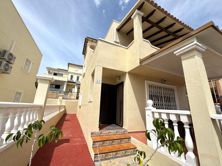 Villa for Sale in San Miguel de Salinas, Alicante 4